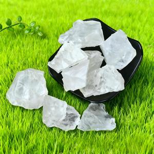 Kristal Kuarsa Mentah Grosir Ukuran Besar 2-3 cm Batu Kristal Kasar Mini Kristal Bentuk Peti Mati untuk Koleksi Seni - Product Image 1