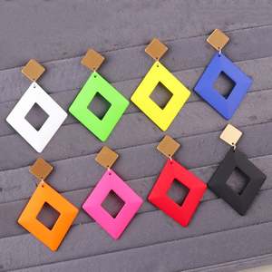 Européen Américain Vintage Distinctif Acrylique Boucles D'oreilles Couleur Bonbon Creux Géométrique Diamant Dangle Oreille Bijoux pour Femmes - Product Image 2