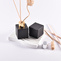 Golden Fournisseur 50ml Bouteille vide unique de diffuseur d'anche noir mat avec boîte personnalisée pour l'emballage d'huile de parfum