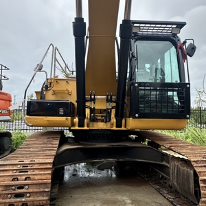 รถขุดตีนตะขาบ Caterpillar 330D2L มือสอง ขนาด 30 ตัน เครื่องยนต์มิตซูบิชิ เกียร์ไฮดรอลิก ระบบกันสั่น รุ่นปี 2021 ปั๊มและลูกปืนคุณภาพเยี่ยม - Product Image 5