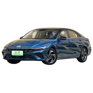 Hyun-dai Elantra <span class=keywords><strong>1</strong></span>.5L CVT GLS Leading Edition Voiture compacte <span class=keywords><strong>1</strong></span>.5L 115 chevaux L4 Image de recul Croisière adaptative à pleine vitesse - Product Image 5