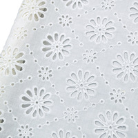 Personnalisé Coloré 100% Coton Oeillet Marguerite Fleurs Broderie Dentelle Tissu pour Vêtement Literie Rideau