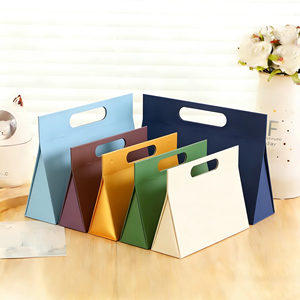 Hot sell Magnetic Snap White Paper Gift Bags, Easy Assembly Flat Pack Gift Bags With Handles - Product Image 5