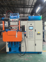 Máquina de Moldeo por Inyección Horizontal con Rendimiento Estable