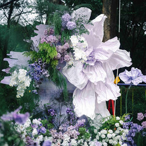 Escultura de Papel Artística Moderna y Grande, Personalizada, para Decoración de Eventos y Bodas, con Alta Calidad - Product Image 3