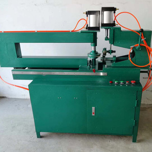 Machine de découpe multifonctionnelle 380 V 2,2 Kw pour la découpe circulaire et triangulaire des panneaux de signalisation en aluminium et le pressage des bords - Product Image 2