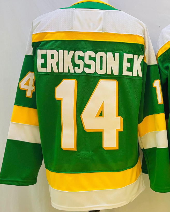 14 สีเขียว