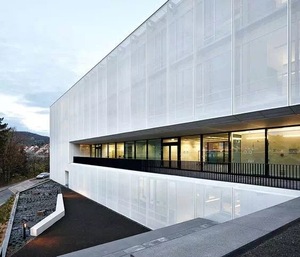 Panneau mural en aluminium léger, finition métallique résistante à la rouille pour la construction - Product Image 1
