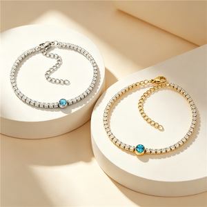 Bracelet tennis tendance incrusté de zircons étincelants, en acier titane résistant au ternissement, avec chaîne d'extension réglable pour femme - Product Image 3