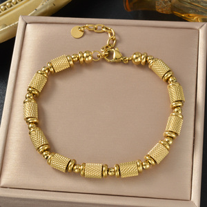 Bracelet à maillons en acier inoxydable premium plaqué or 18 carats, unisexe, de qualité supérieure, avec perles cylindriques texturées brillantes, durable, vente en gros en vrac - Product Image 5