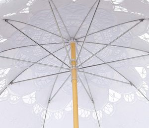 Parasol en <span class=keywords><strong>dentelle</strong></span> de coton blanc <span class=keywords><strong>ivoire</strong></span> petit parapluie de soleil à commande manuelle pour les mariées parapluies de mariage avec tissu en tissu - Product Image 4