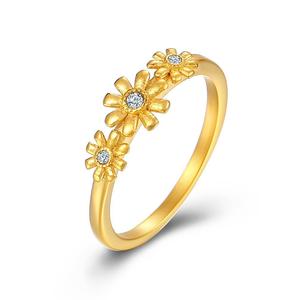 Anillo de Titanio con Diseño Floral para Mujer, Color Dorado, Joyería de Moda para Uso Diario, Engaste de Puntas, Estilo Simple - Product Image 1