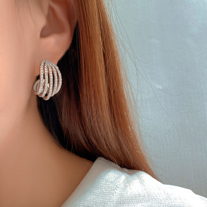 Orecchini a Perno con Zirconi Geometrici, Delicati e Incastonati, per Matrimoni e Banchetti, Gioielli da Donna - Product Image 3