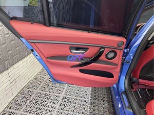 Los Paneles <span class=keywords><strong>de</strong></span> <span class=keywords><strong>Puerta</strong></span> y el Tablero del BMW Serie 3 F30 Están Cubiertos con Fundas <span class=keywords><strong>de</strong></span> Asiento y Alfombrillas para Modificación Interior del Automóvil - Product Image 2
