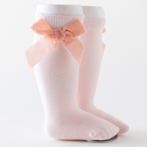 Chaussettes hautes pour bébé fille nouveau-né avec un grand nœud en velours, chaussettes en tricot côtelé chaudes pour l'automne et l'hiver pour les nourrissons et les enfants - Product Image 4