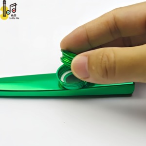 Kazoo Verde con Logotipo Personalizado para Juegos <span class=keywords><strong>de</strong></span> Guardería, Duradero, Económico, Sólido y Bonito, Sin Membrana <span class=keywords><strong>de</strong></span> Flauta, Kazoos <span class=keywords><strong>de</strong></span> <span class=keywords><strong>Metal</strong></span> - Product Image 3
