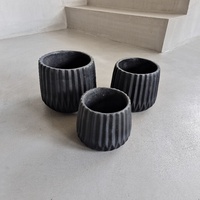 Pot de fleurs moderne noir côtelé pour plantes vertes d'intérieur, design minimaliste, matériau PP, décoration intérieure