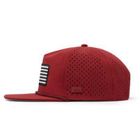 Casquette de baseball personnalisée OEM à séchage rapide, perforée avec patch en caoutchouc, visière plate, résistante à l'eau, pour le sport et les activités de plein air, style snapback