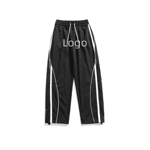 <span class=keywords><strong>Pantaloni</strong></span> all'ingrosso personalizzati da uomo in poliestere <span class=keywords><strong>a</strong></span> rapida asciugatura Streetwear nuovi <span class=keywords><strong>pantaloni</strong></span> da <span class=keywords><strong>paracadute</strong></span> larghi e dritti sportivi da pista Vintage <span class=keywords><strong>pantaloni</strong></span> - Product Image 4