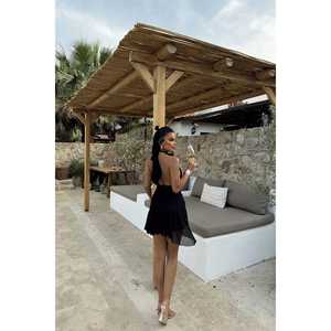 Robe mini noire en crochet coupe trapèze avec col carré, style élégant pour fêtes et clubs, décorations à fermeture éclair, fentes transparentes, taille XS - Product Image 1