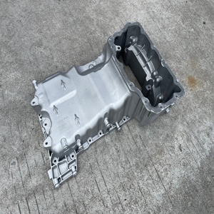 El nuevo <span class=keywords><strong>GLE</strong></span> <span class=keywords><strong>de</strong></span> alta calidad es W167 W264, cárter <span class=keywords><strong>de</strong></span> aceite <span class=keywords><strong>de</strong></span> motor, asiento <span class=keywords><strong>de</strong></span> bomba <span class=keywords><strong>de</strong></span> almacenamiento <span class=keywords><strong>de</strong></span> nivel <span class=keywords><strong>de</strong></span> líquido <span class=keywords><strong>de</strong></span> calidad <span class=keywords><strong>de</strong></span> aluminio para mercedes-benz - Product Image 6