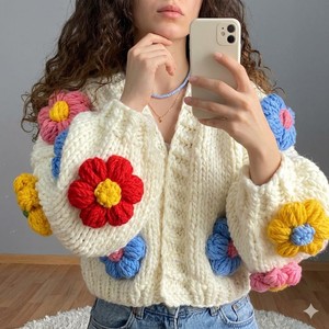 Cárdigan recortado de gran tamaño hecho <span class=keywords><strong>a</strong></span> mano de primavera y otoño, cárdigan de punto grueso de ganchillo <span class=keywords><strong>con</strong></span> <span class=keywords><strong>flores</strong></span> 3D coloridas, suéter para mujer - Product Image 2