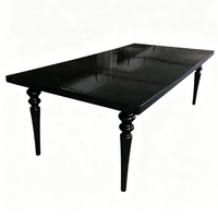 Table de réception noire pour mariage