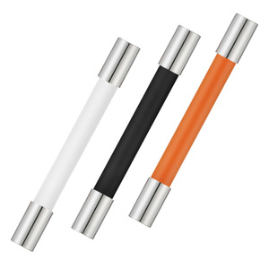 Tuyau d'extension universel, connecteur de tuyau d'eau flexible en cuivre, design minimaliste, installation facile, accessoire de robinet - Product Image 1