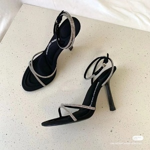Sandali da donna <span class=keywords><strong>rosa</strong></span> <span class=keywords><strong>con</strong></span> <span class=keywords><strong>tacco</strong></span> alto e punta aperta, alla moda, estivi, da esterno, <span class=keywords><strong>con</strong></span> strass, design trendy a collo alto - Product Image 2