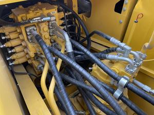 รถขุดตีนตะขาบ Komatsu PC200-7 200-8 มือสอง ขนาด 20 ตัน ขาย - Product Image 5