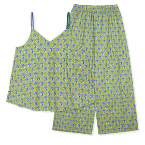 Pantalon à bretelles en satin à fleurs vert de style rétro vintage français vêtements de maison décontractés avec fermeture à la taille élastique pour l'été - Product Image 1