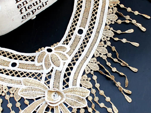 Motivo Ricamato Floreale Dorato Zeal per Abiti e Camicie, Accessorio Personalizzabile per Decorazione Costumi Fai-da-Te, Colletto Decorativo alla Moda - Product Image 5