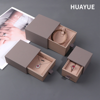 Boîte à Bijoux d'Emballage Huayue Personnalisée avec Logo, Luxe, Marron, à Tiroir Coulissant, en Papier Velours pour Colliers, Bagues et Bracelets