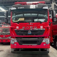 Modèle populaire SINOTRUK HOWO 6x4 Véhicule de sauvetage incendie avec système eau-foam pour la lutte contre les incendies dans les zones d'entrepôt à distance