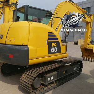 Excavatrice Komatsu 60-8 d'occasion, marque japonaise d'origine, 6 tonnes, petite taille, sur chenilles en caoutchouc. - Product Image 6