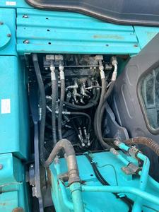 รถขุดตีนตะขาบ Kobelco SK140LC มือสอง ขนาดกลาง 14 ตัน พร้อมปั๊ม PLC เกียร์ และลูกปืน - อุปกรณ์ก่อสร้าง - Product Image 4
