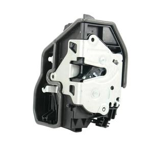 ตัวกระตุ้นล็อคประตูด้านขวา ด้านคนขับ ด้านหลัง 51217202148 - Product Image 2