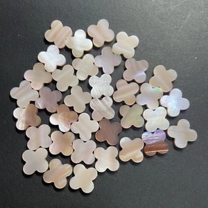 Gemas <span class=keywords><strong>de</strong></span> Flor <span class=keywords><strong>de</strong></span> Trébol <span class=keywords><strong>de</strong></span> Concha <span class=keywords><strong>Rosa</strong></span> Natural <span class=keywords><strong>de</strong></span> Madreperla - Product Image 3