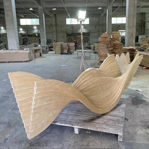 طاولة قهوة بقاعدة خشبية صلبة وسطح زجاجي بتصميم عصري لغرفة المعيشة وغرفة الطعام والمدخل - Product Image 4