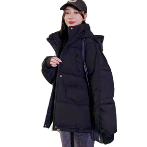 Veste d'hiver coupe-vent pour femme, idéale pour la randonnée et pour se tenir au chaud. - Product Image 5