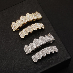 Grillz para dientes, diseño geométrico con diamantes completos, plateados, para uso diario, accesorios de hip hop para hombre. - Product Image 3
