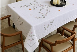 Mantel de Lino Sakura |   Mantel de Mesa de Lino 100% de Lujo, Ecológico y Reutilizable, Diseño de Flores de Cerezo para Bodas - Product Image 2