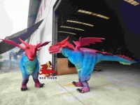 Costume de dragon rouge et bleu avec effet de fumée |   Costume de dragon animatronique à porter et à déambuler