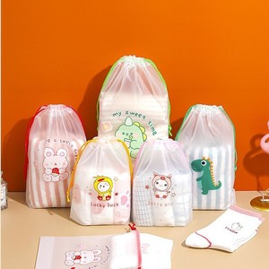 Translúcido Draw String <span class=keywords><strong>Packaging</strong></span> Bolsa de almacenamiento <span class=keywords><strong>Cool</strong></span> Frosted Bolsa con cordón Bolsas con cordón personalizadas con logotipo - Product Image 2
