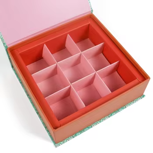 Caja de regalo de dulces de papel para alimentos UV de 2mm personalizada al por mayor elegante adorno de Navidad recuerdo de boda Eva personalizable Caja De Bombones - Product Image 4