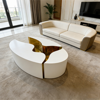 Ensemble de tables basses modernes de luxe, blanches, géométriques irrégulières, tables centrales, base dorée polie, meubles minimalistes pour salon