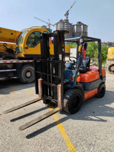 תוצרת יפן השתמש להרים מלגזה קטן מלגזה 4.5 מ 'צבע מקורי <span class=keywords><strong>3</strong></span> טון שני מיני סולר מלגזה cm makusalu makhtu - Product Image 5