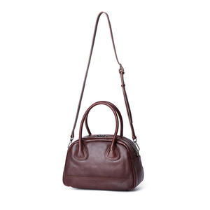 Nouveau sac bandoulière rouge polyvalent et mignon pour femme en cuir véritable, design niche en forme de coussin de cochon, deux modèles tendance - Product Image 4