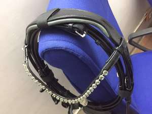 Lujosa brida de caballo de cuero gris, corona anatómica, productos de caballo de lujo acolchados cómodamente, banda nasal patentada de alta calidad - Product Image 5