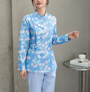 Stock prêt à être expédié, uniformes de personnel de nettoyage ménager, infirmière d'hôpital, personnel de soins post-partum, uniformes à manches courtes, imprimés, blouses - Product Image 4